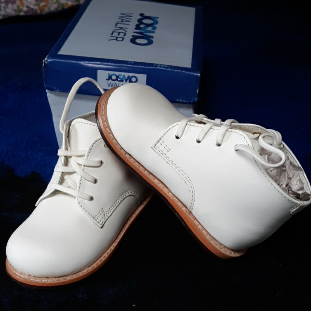 Toddler walking shoes